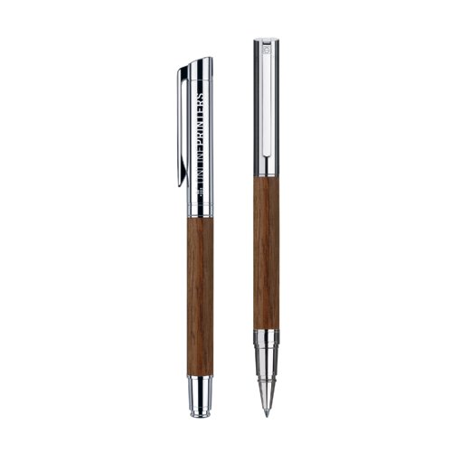 Silberfarbener Rollerball Stift mit Kappe.