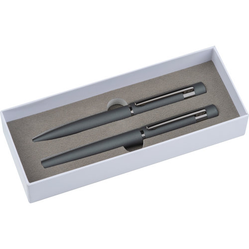 Anthrazitfarbenes Schreibset aus Metall, bestehend aus Kugelschreiber und Fllfederhalter.