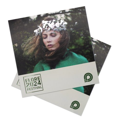 Papier-Klappkarten mit partiellem UV-Lack.