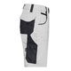 Grau-weie Baumwoll-Polyester-Shorts mit Taschen.