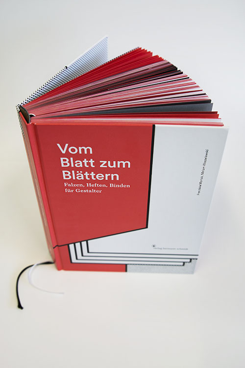 Buch-Rezension: Vom Blatt zum Blättern - Falzen, Heften, Binden für Gestalter (Verlag Hermann Schmidt)