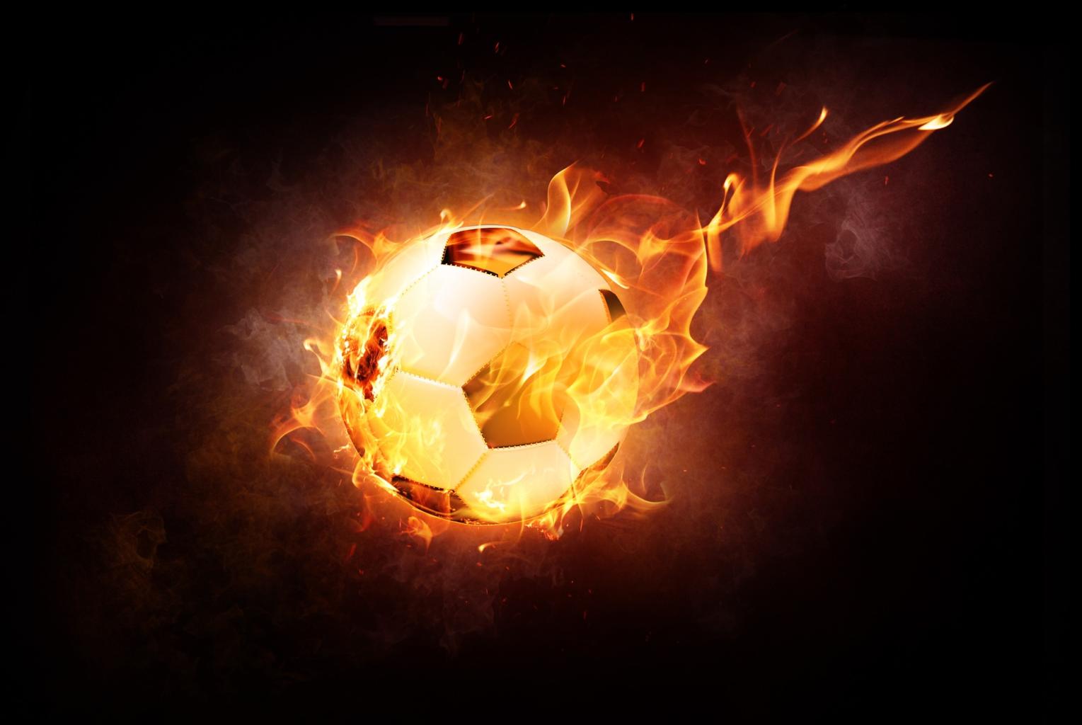 Fußball mit Feuer Pixabay Beispielbild